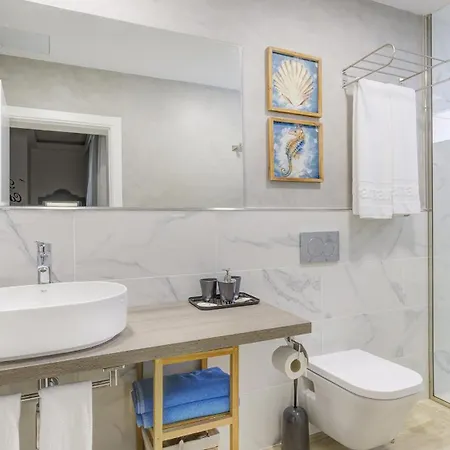 Naiss Igramar Βίλα *