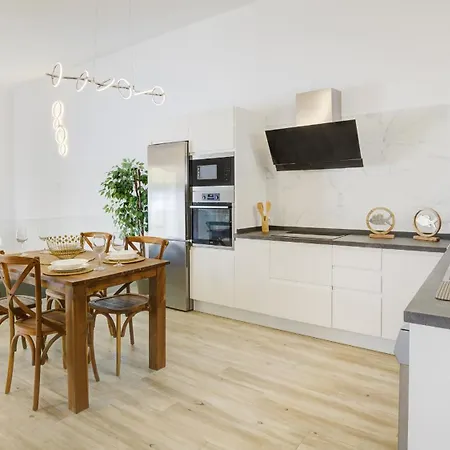 Naiss Igramar Βίλα *