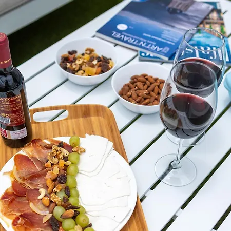 Βίλα Naiss Igramar *